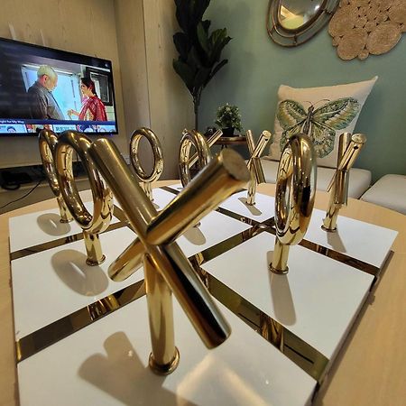 Muggle Stay Guest House - Bonifacio Global City Taguig Manila Esterno foto