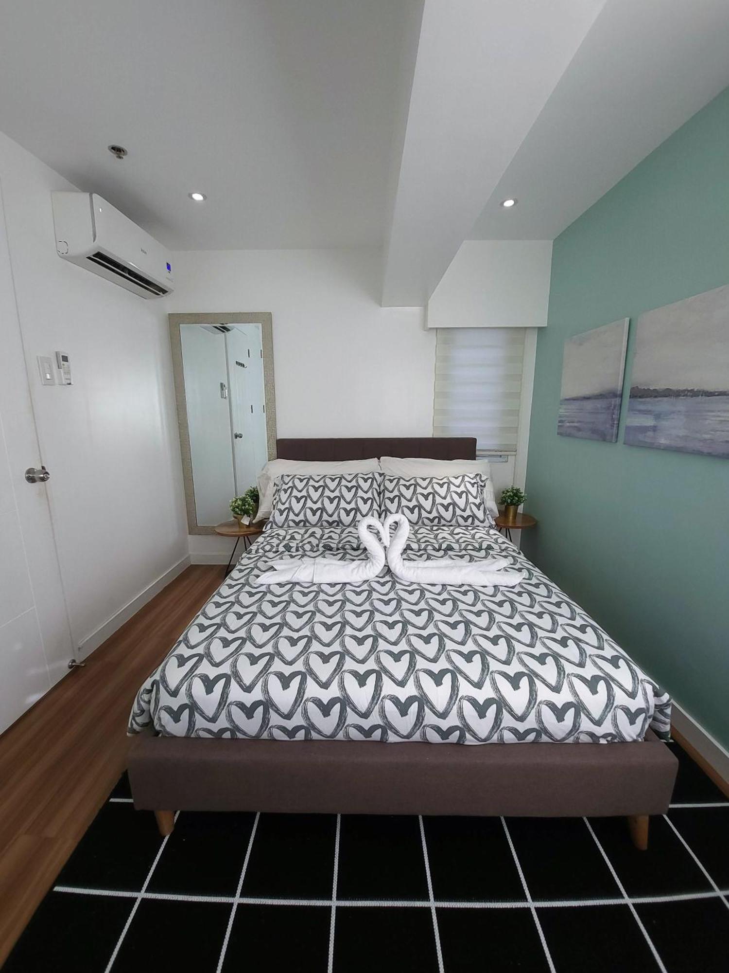 Muggle Stay Guest House - Bonifacio Global City Taguig Manila Esterno foto