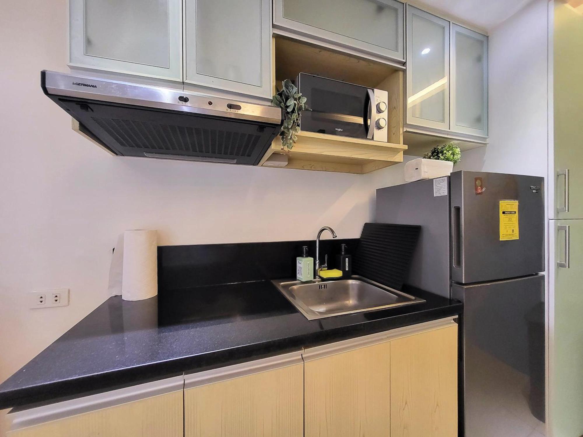 Muggle Stay Guest House - Bonifacio Global City Taguig Manila Esterno foto