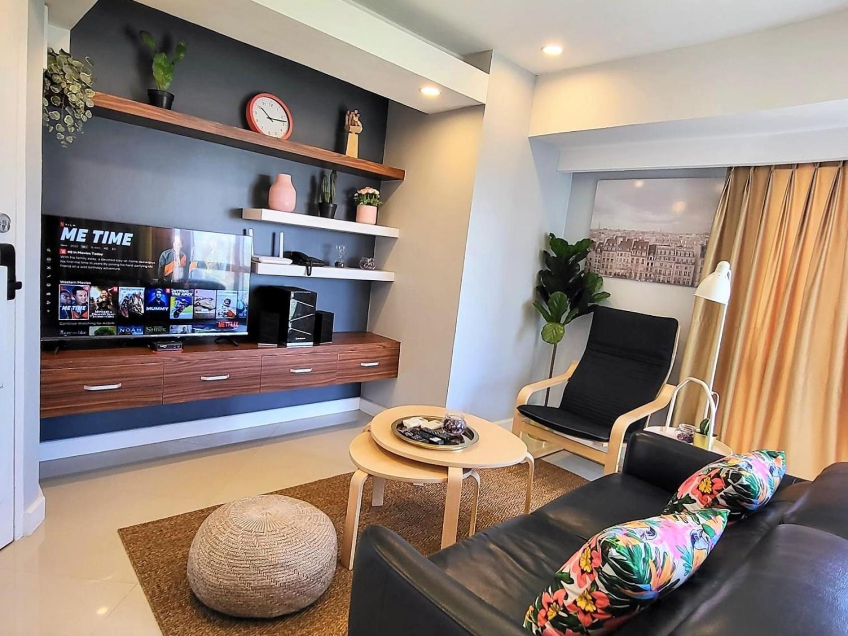 Muggle Stay Guest House - Bonifacio Global City Taguig Manila Esterno foto